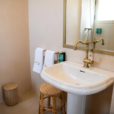 Отель By Jova 2*